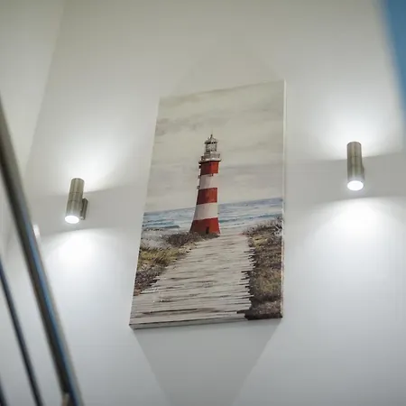 Apartment Too Sweet 1 Split